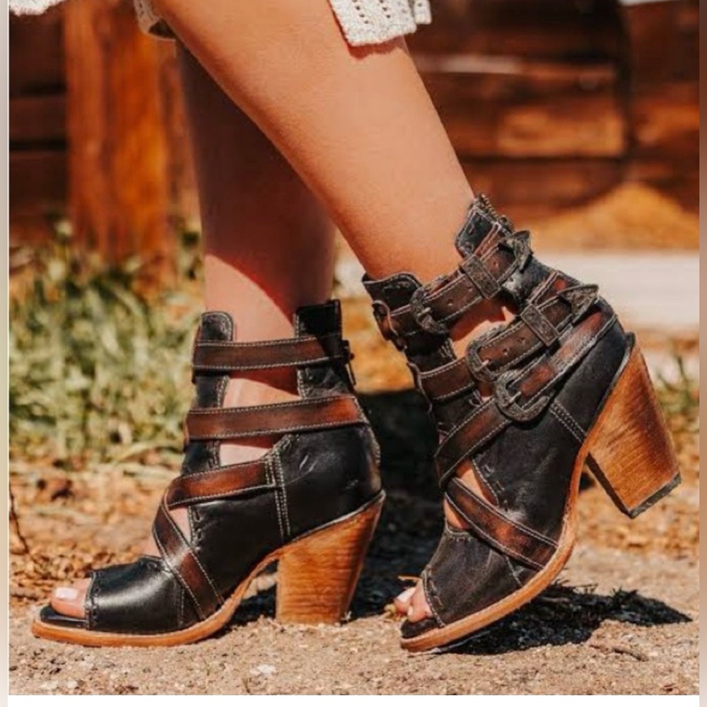 Freebird Revenant Black and Brown Women's Heeled Sandals